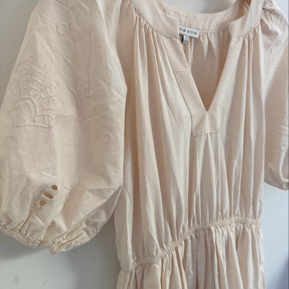 Moon River Cream Maxi Dress - Picture 4 of 8